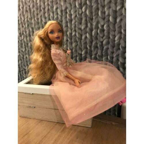 3 Barbie poppen