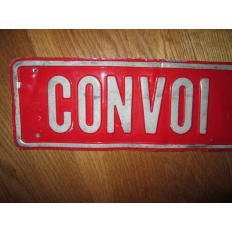 vintage verkeersbord Convoi Exceptionnel vrachtauto