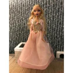 3 Barbie poppen