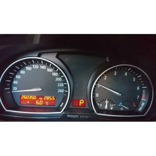BMW X3 3.0 I AUT 2005 Zwart