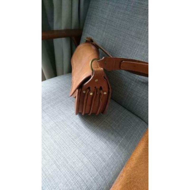 Vintage cognac leren crossbody tas. Jagerstas