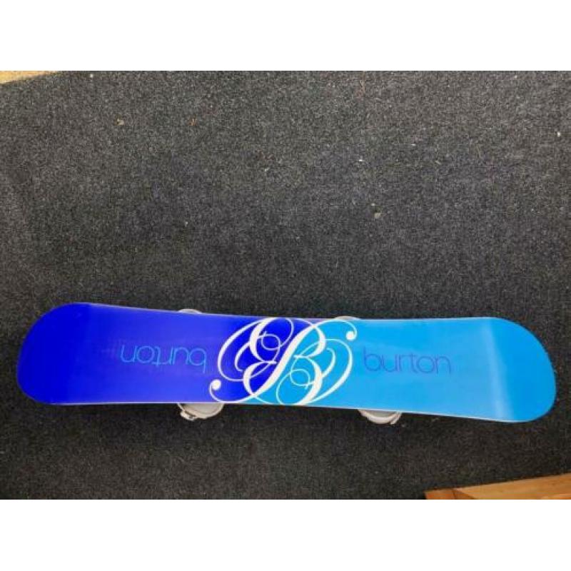 BURTON dames snowboard 150cm, in keurige staat