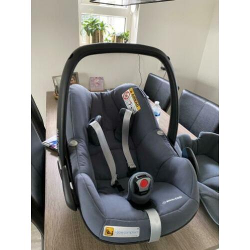 Maxi Cosi Pebble plus 2019 zo goed als nieuw + hoes + inleg