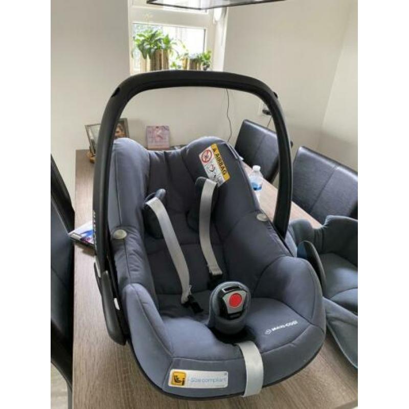 Maxi Cosi Pebble plus 2019 zo goed als nieuw + hoes + inleg