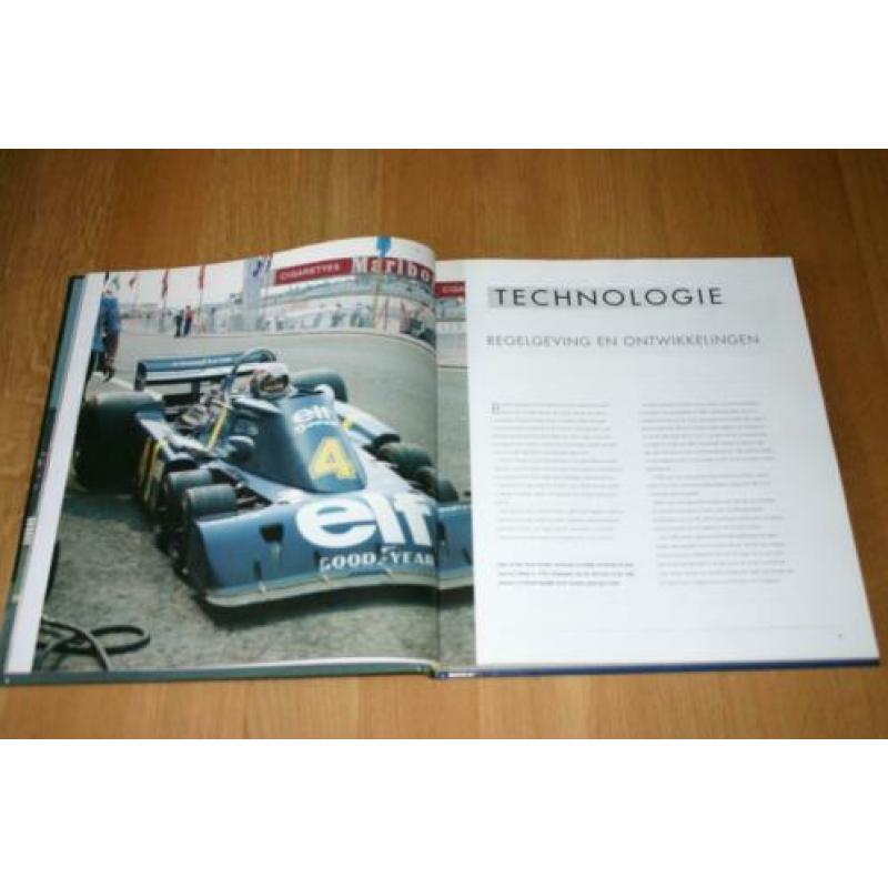 014 / Formule 1 boek [2003] NOS [incl. Ferrari puzzel]