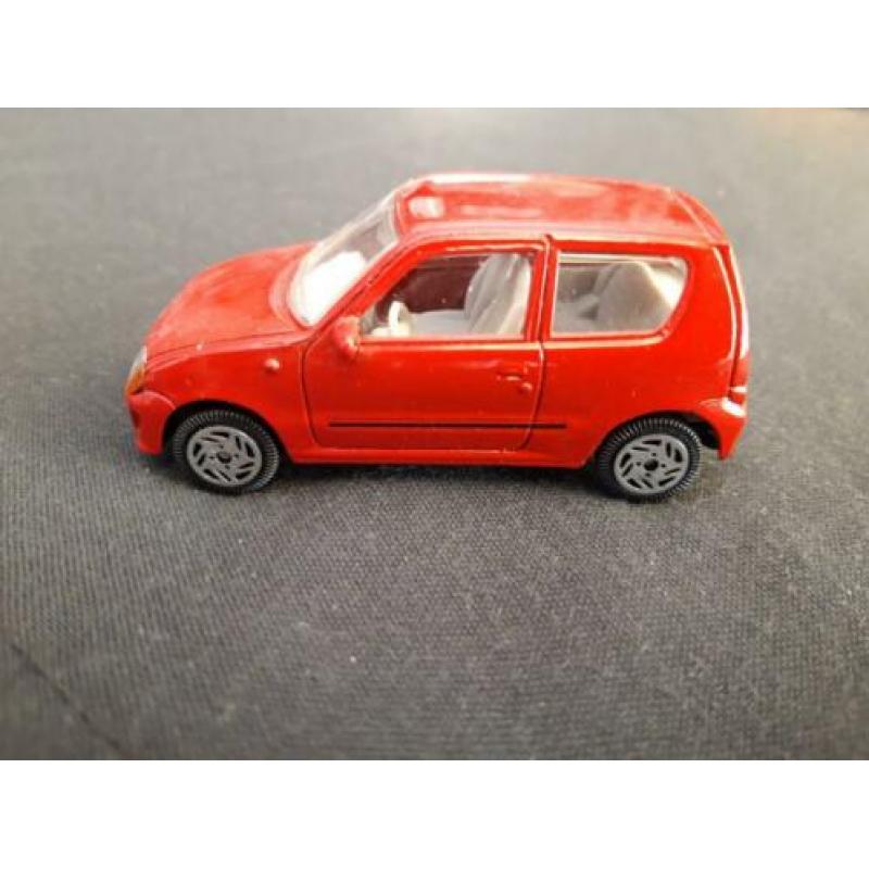 Fiat Seicento Sporting rood, Majorette 1:43
