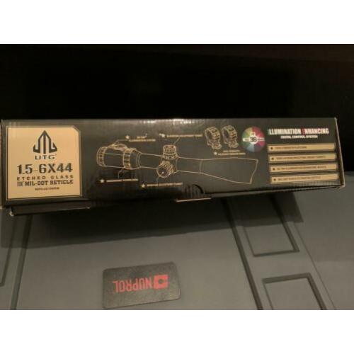 UTG accushot 1,5-6x44MM scope