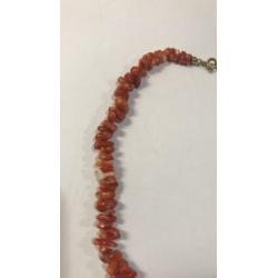 Ketting bloedkoraal 48 cm lang