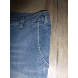 Met mooi jeans broek mt. 31