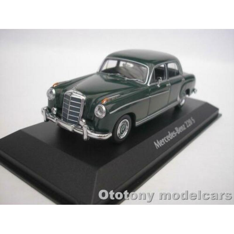 Mercedes 220 S 1956 Donker Groen 1/43 Maxichamps