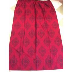 vintage gordijnen rood met roosjes