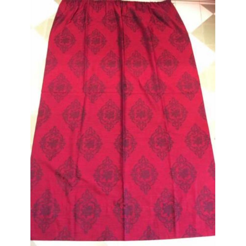vintage gordijnen rood met roosjes