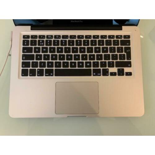 MacBook Pro 13'' 2011, 2.3 GHZ I5, 250GB SSD, 1 jaar