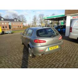 Alfa Romeo 147 1.6 T.Spark Progression (bj 2006)