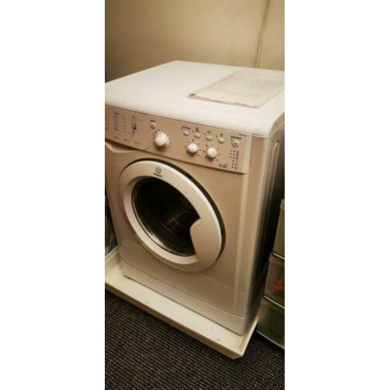 Indesit Wasmachine en droger ineen