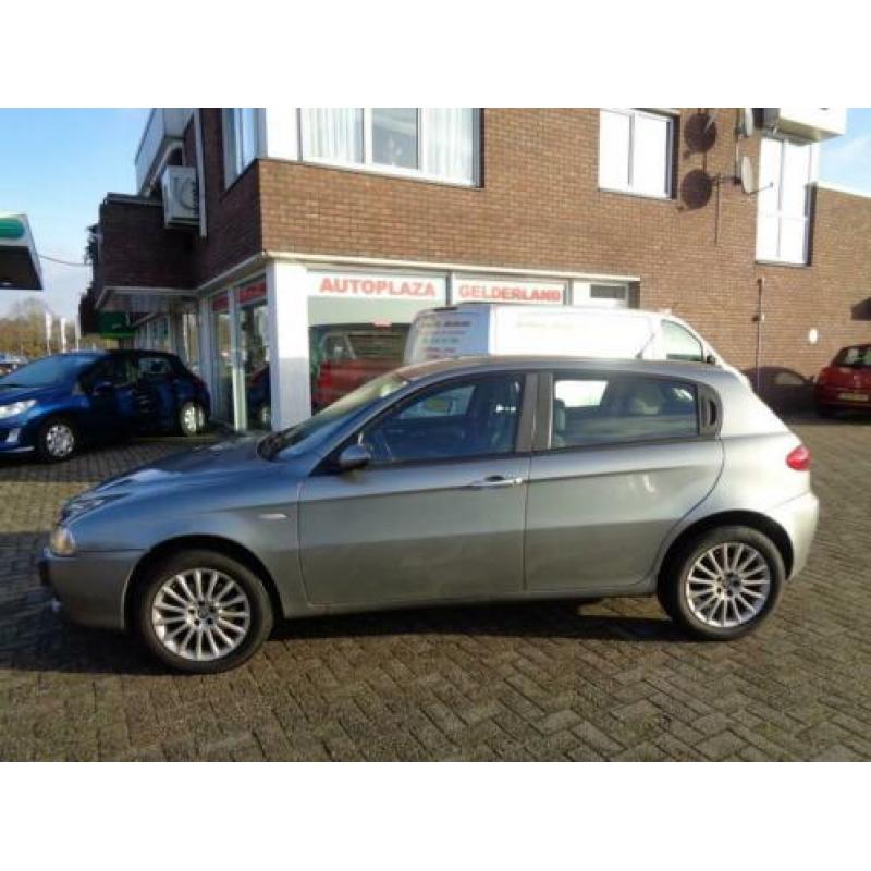 Alfa Romeo 147 1.6 T.Spark Progression (bj 2006)
