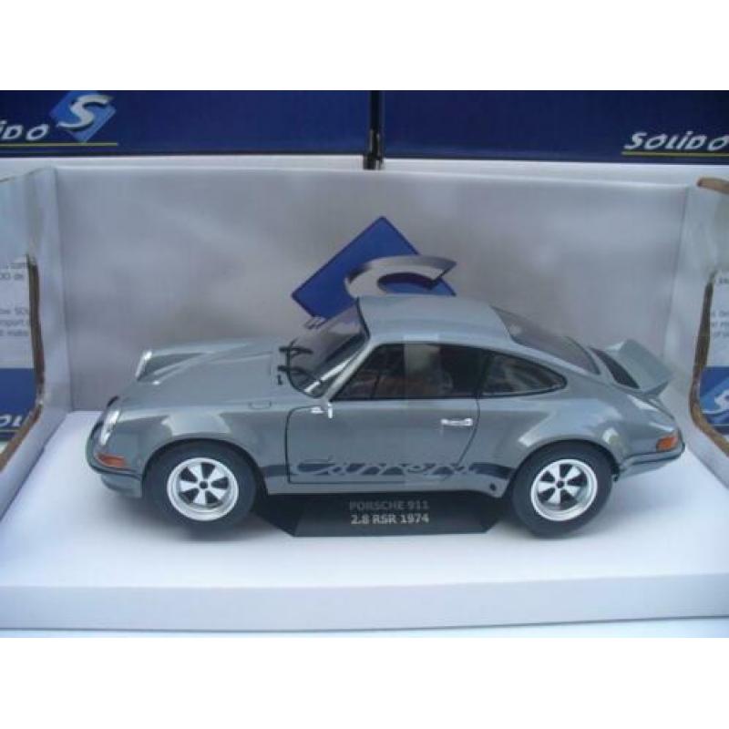 Porsche 911 2.8 RSR Grijs Solido 1/18