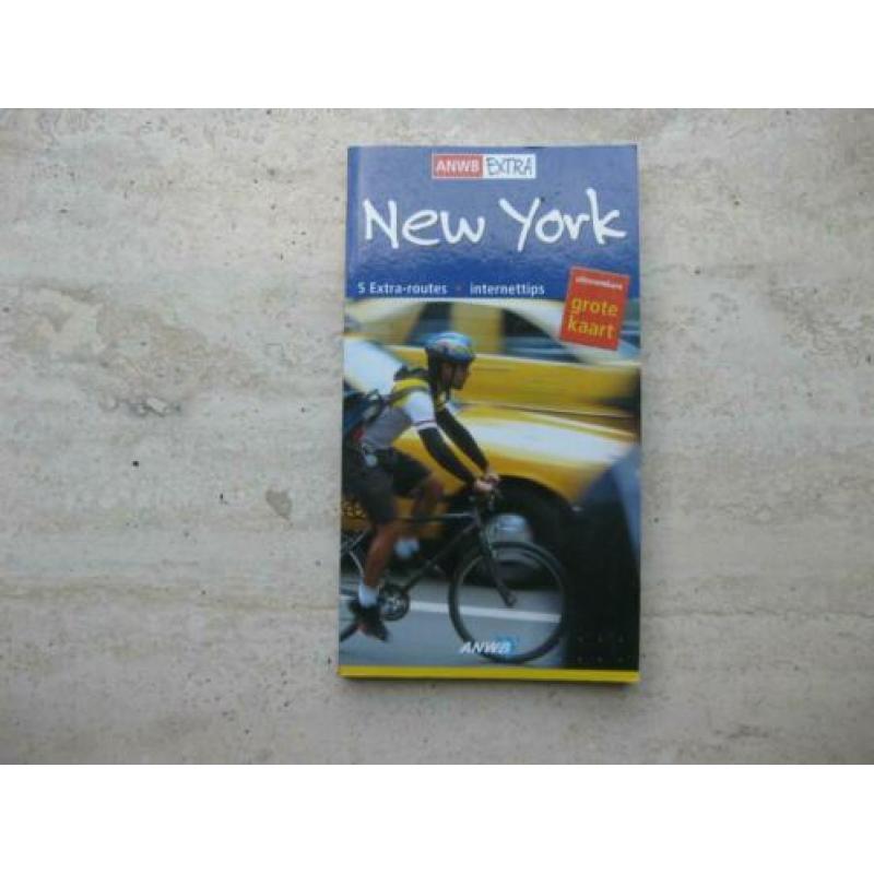 ANWB extra reisgids New York. (grote kaart niet aanwezig).