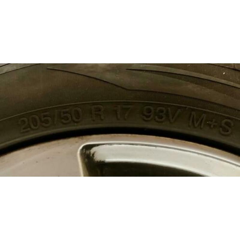 Volvo V40 winterband set met velg