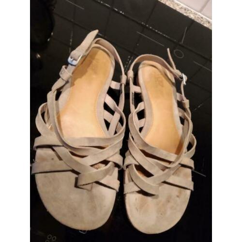 UGG sandaal leer 39