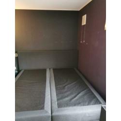 Boxspring 180x200cm met opbergruimte.