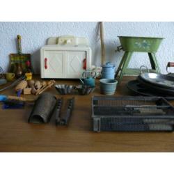Oude poppenhuisaccessoires divers