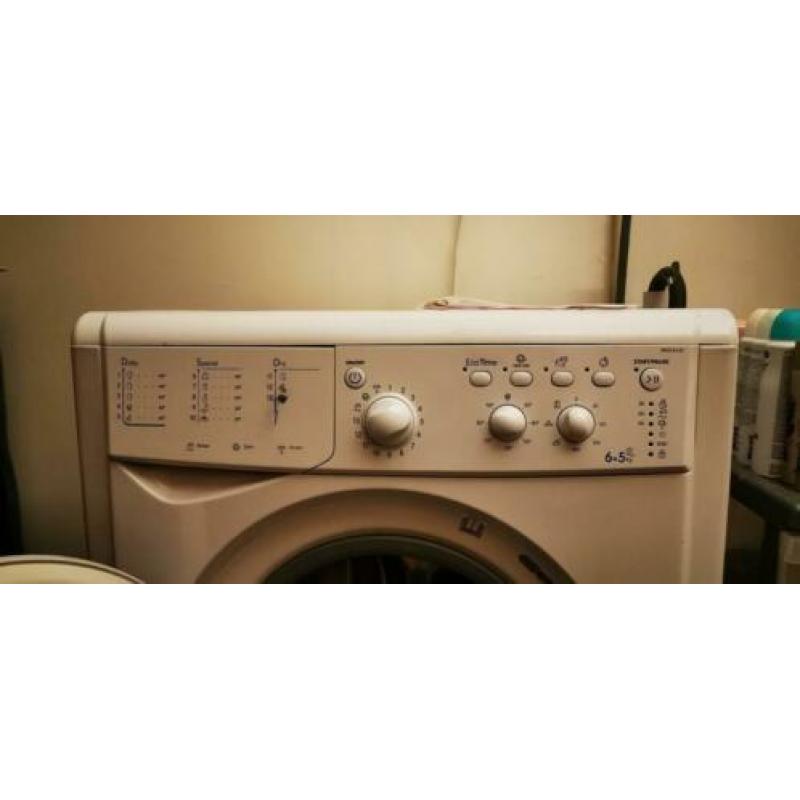 Indesit Wasmachine en droger ineen