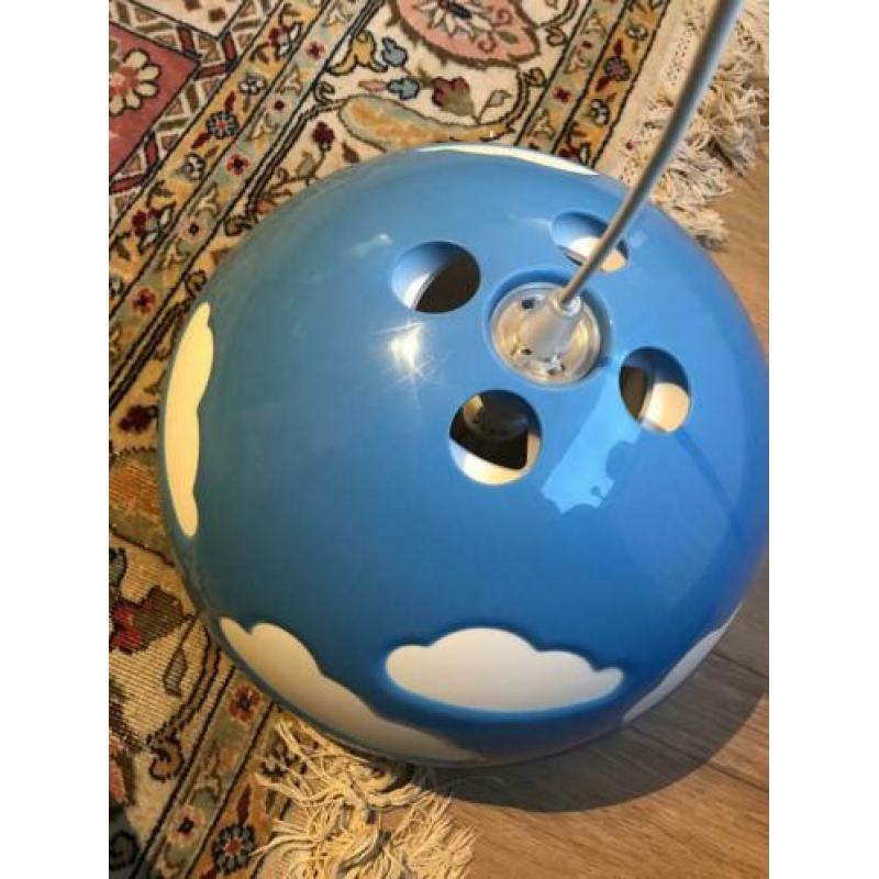 Ikea hanglamp blauw met wolken (Skojig)
