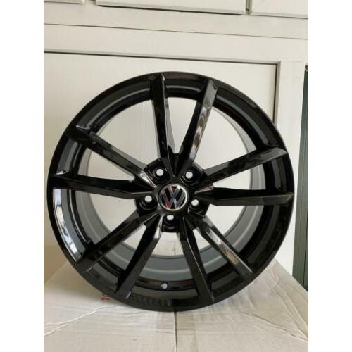 VW GOLF 7 R 18 INCH PRETORIA VELGEN ZWART 5x112 GTI GTD GTE