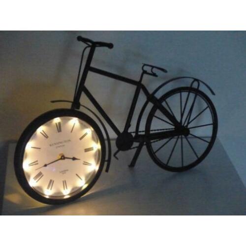 Stationsklok: Stationsfiets 50x30 cm.Geheel metaal met licht