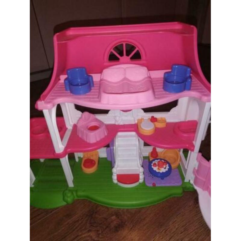 Little people huis, boerderij, 1 grote bus en 2 kleine