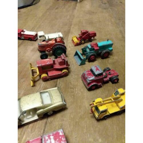 Aangeboden leuk aantal model auto's
