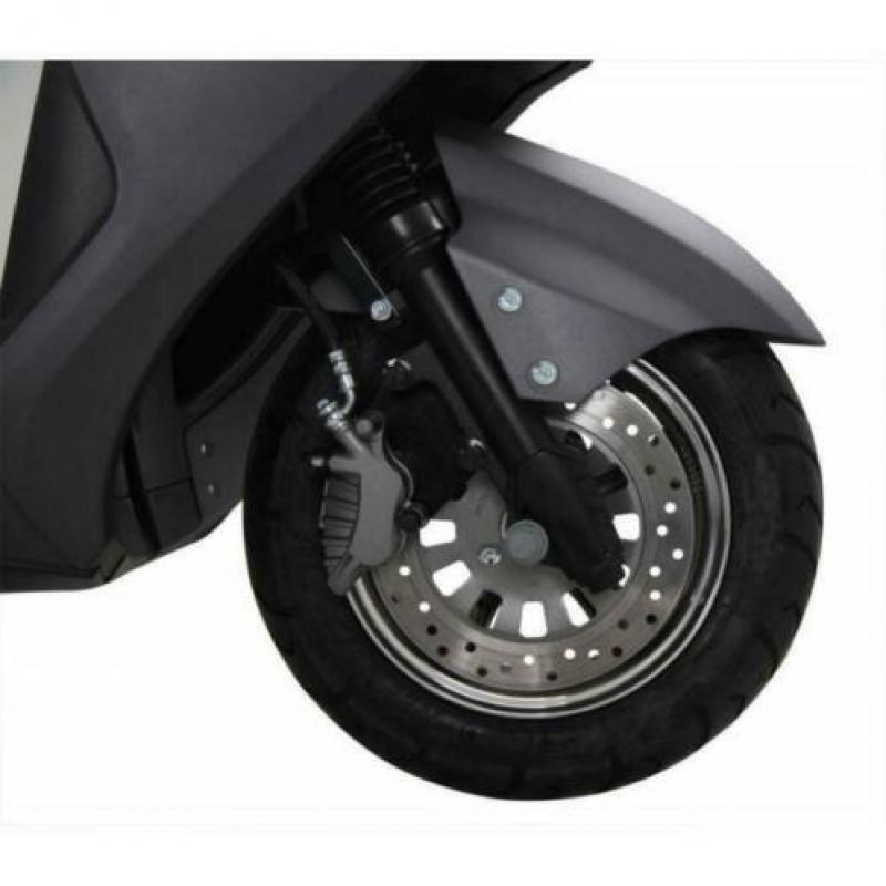 Elektrische Scooter Eagle. E-Scooter 45 km/h Bereik: 60 km.
