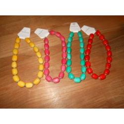 Elegante stijlvolle rode kralen hals ketting