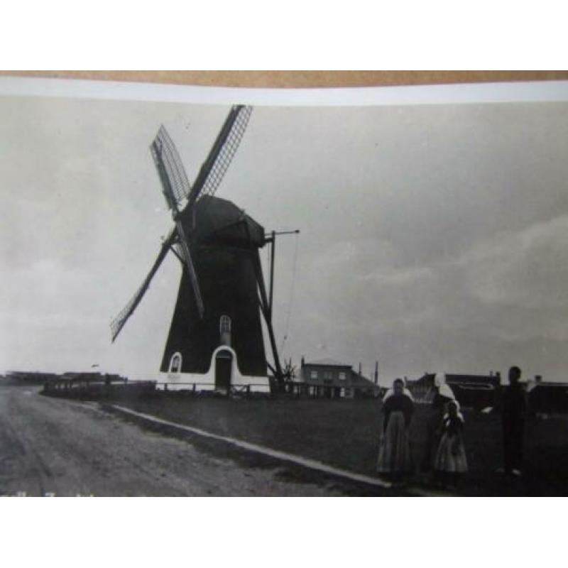Westkapelle Zeedijk met molen Voor het bombardement