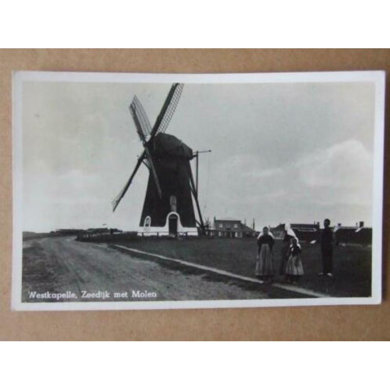 Westkapelle Zeedijk met molen Voor het bombardement