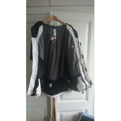 Ski-/ Snowboard jas ThirtyTwo Blythe (zwart/wit) Maat L