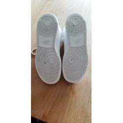 Witte hoge Nike sneakers maat 39