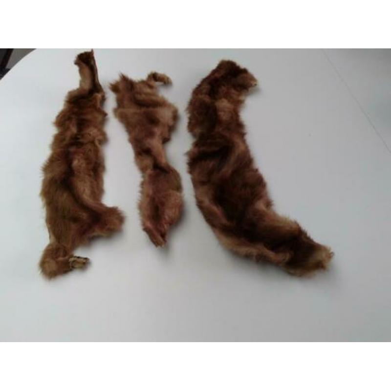 3 stukken echte pels.