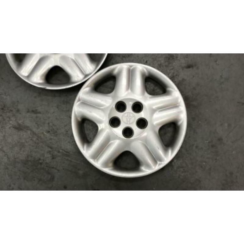 Toyota 15 inch originele wieldoppen