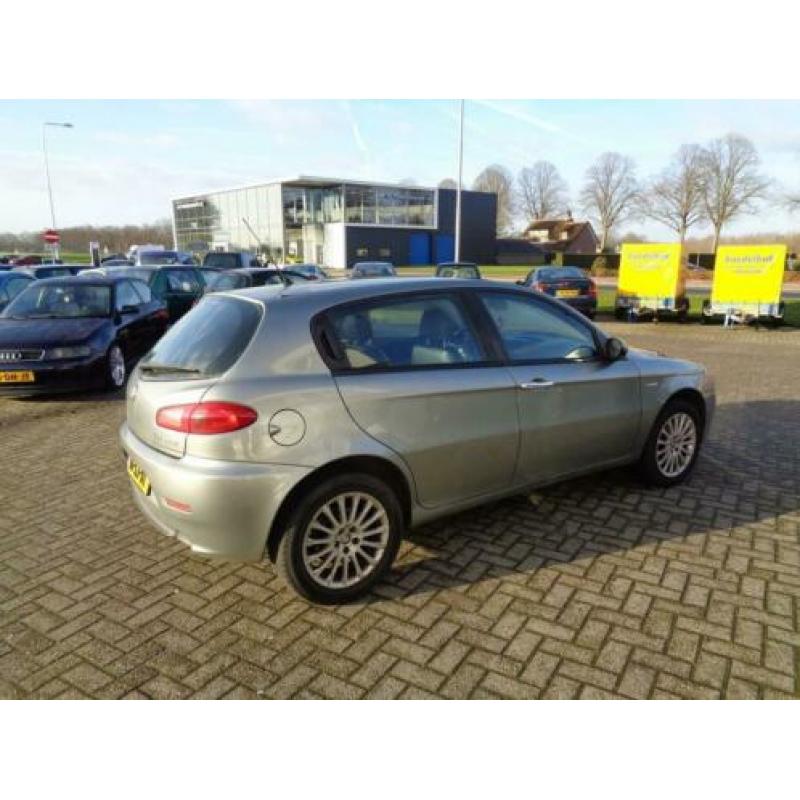 Alfa Romeo 147 1.6 T.Spark Progression (bj 2006)