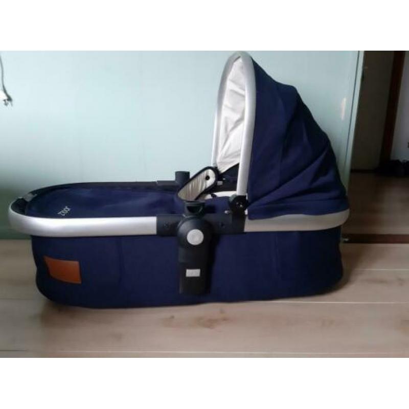 Mooie goed onderhouden Joolz kinderwagen donkerblauw