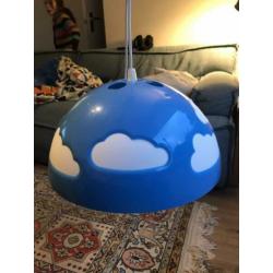 Ikea hanglamp blauw met wolken (Skojig)