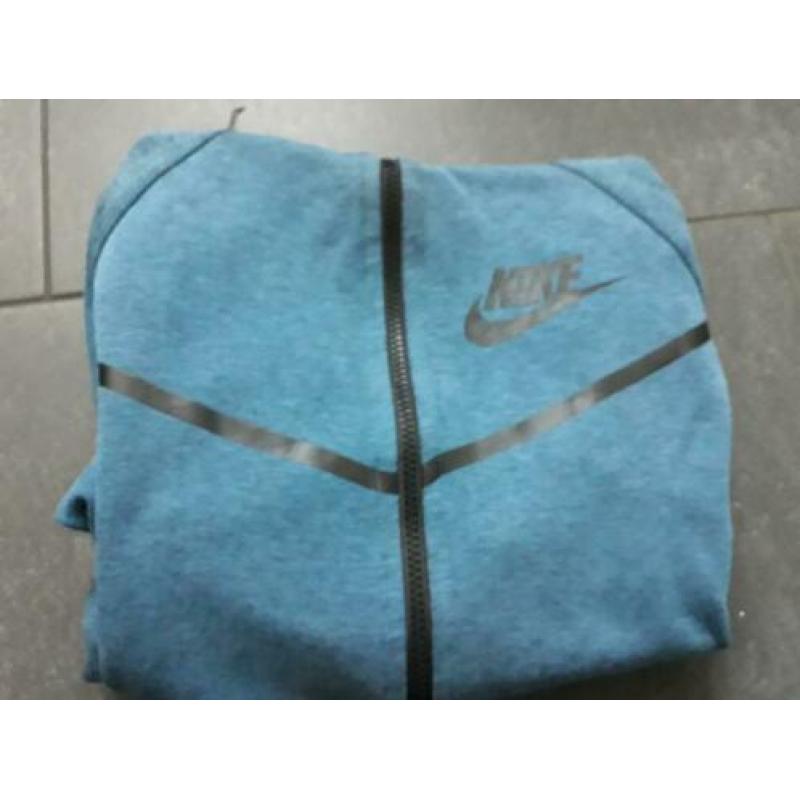 Nike tech fleece vest jongens maat L 147-158cm