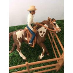 Schleich halsters, zadels, hoofdstellen en ruiters