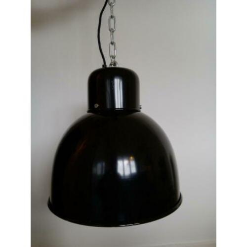 Industriele hanglamp van Halla - zwart - VT wonen look