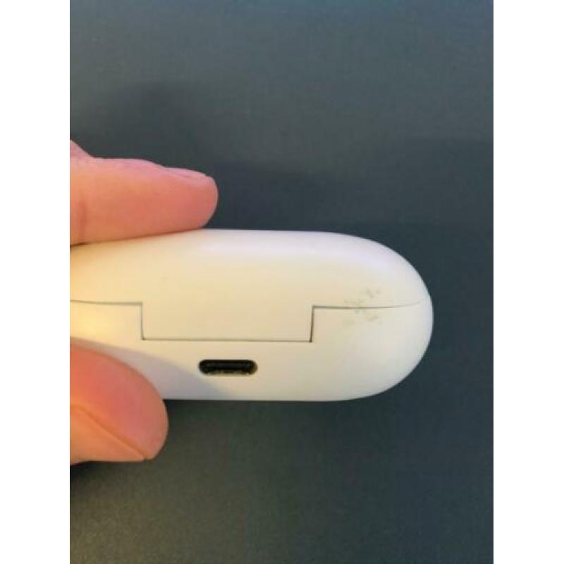 Samsung Galaxy buds wit aangeboden