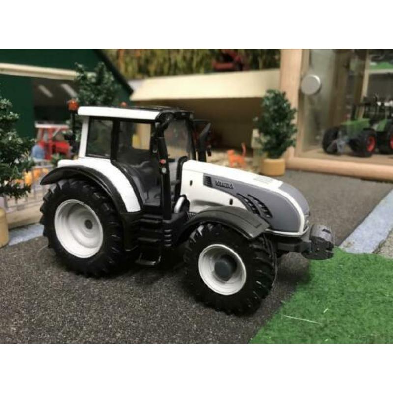 U.H Valtra Zonder doos