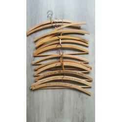 Houten klerenhangers