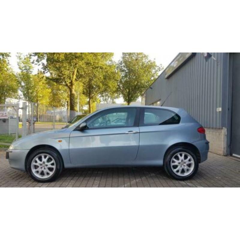 Alfa romeo 147 2.0 TS 1e Eig,ECC,Leder,Cruise.